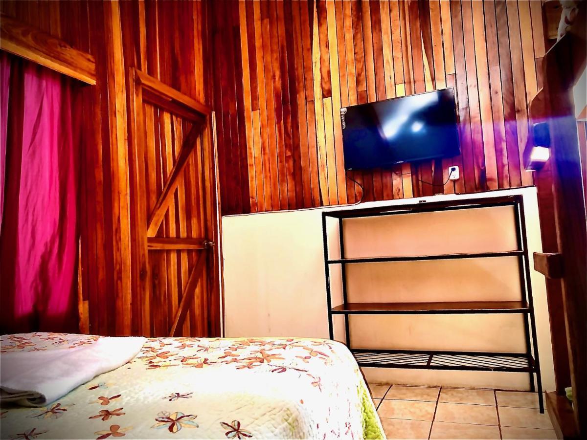 Cabinas Monteverde Paraiso Екстер'єр фото