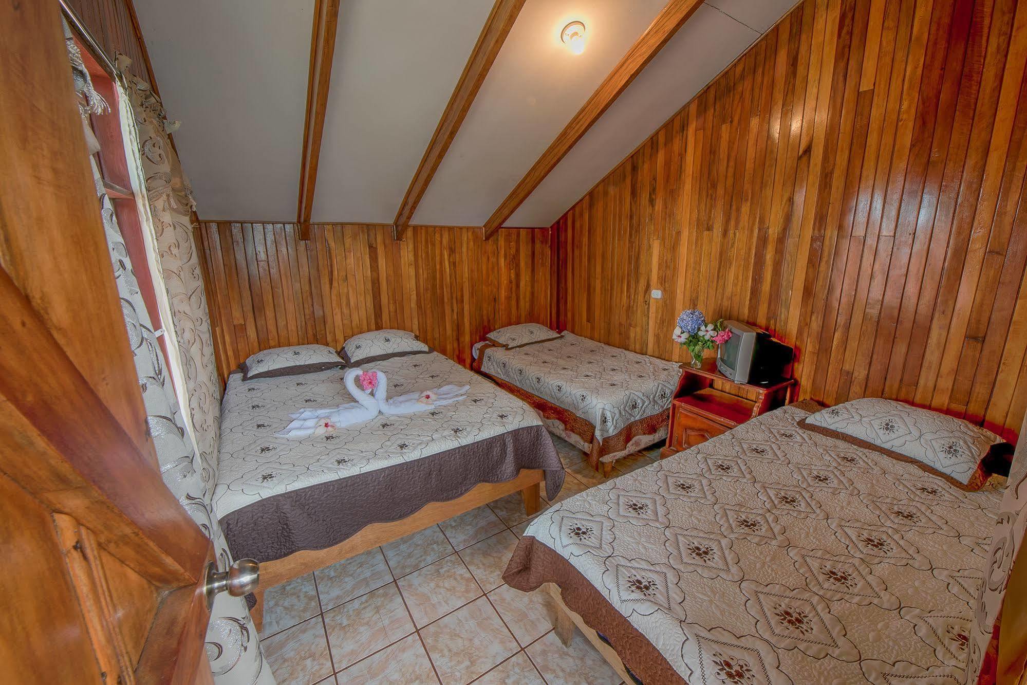 Cabinas Monteverde Paraiso Екстер'єр фото